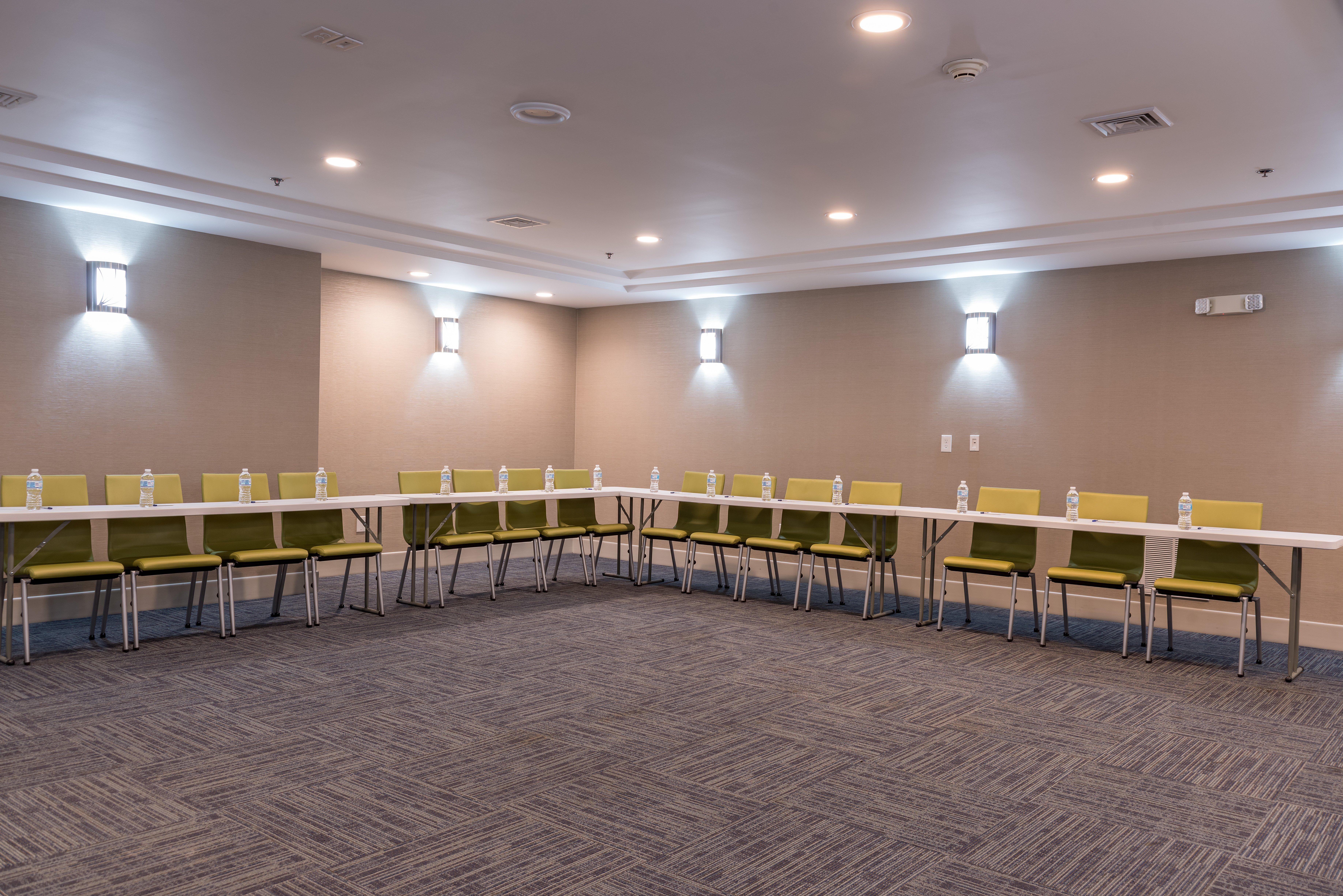 Holiday Inn Express Hartford-Newington By Ihg Exterior foto