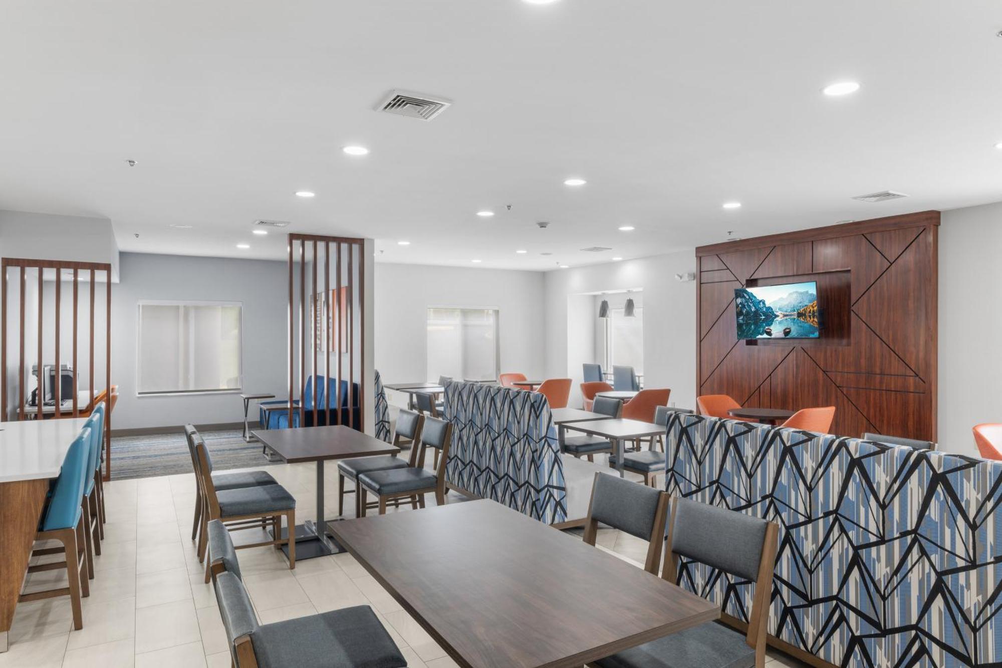 Holiday Inn Express Hartford-Newington By Ihg Exterior foto